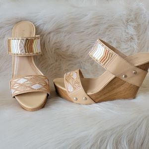 BCBG Tan Embroidered Wedges Sandals BCBGeneration